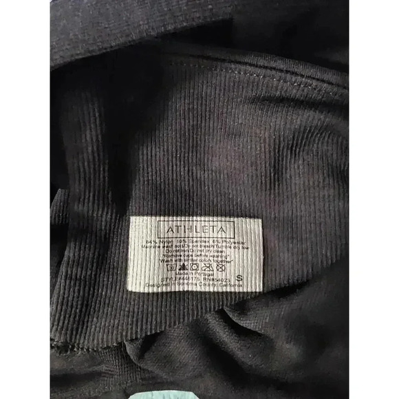 Athleta Black Sleeveless Workout Top - Picture 5 of 6